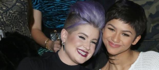 Kelly Osbourne e a sua amiga, Zendaya. Kelly Osbourne e a sua amiga, Zendaya.