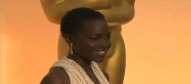Lupita Nyong'o en la 87 edición de los Oscars Lupita Nyong'o en la 87 edición de los Oscars