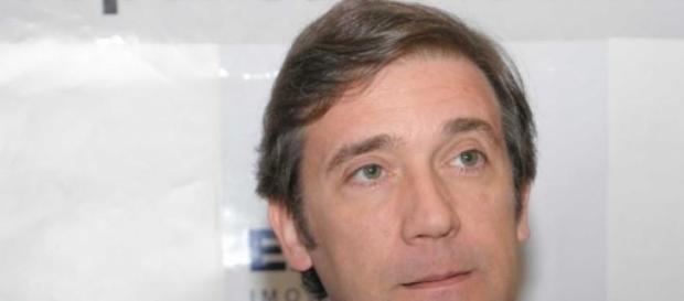 Passos Coelho já pagou a dívida. Passos Coelho já pagou a dívida.