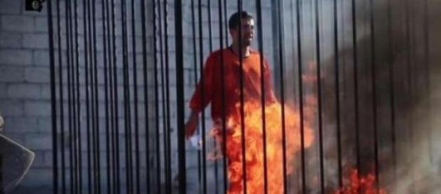 Imagem do vídeo divulgado pelo EI. Imagem do vídeo divulgado pelo EI.