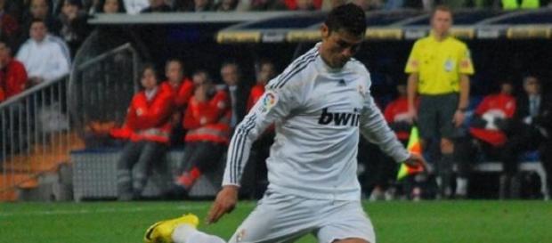 Ronaldo rated at £300 million by his agent Ronaldo rated at £300 million by his agent