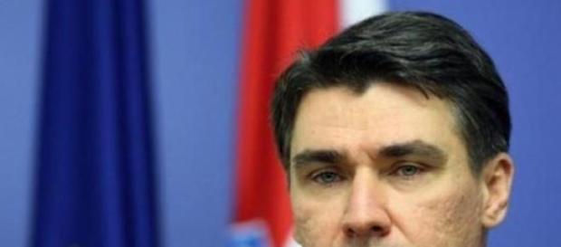 Zoran Milanovic, tagliati i debiti dei poveri Zoran Milanovic, tagliati i debiti dei poveri