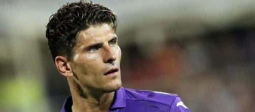 doppietta di Gomez regala la semifinale ai viola