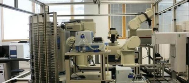Eva puede crear fármacos por cuenta propia Eva puede crear fármacos por cuenta propia