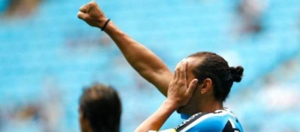 Pirata fez 55 golos com a camisola do Grémio Pirata fez 55 golos com a camisola do Grémio
