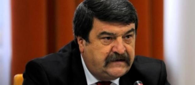 Toni Grebla, audiat din nou de DNA Toni Grebla, audiat din nou de DNA