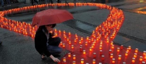 Chaque jour, 5700 personnes meurent du Sida. Chaque jour, 5700 personnes meurent du Sida.