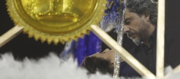 Cora entra na frente da bala que era para seu amor Cora entra na frente da bala que era para seu amor