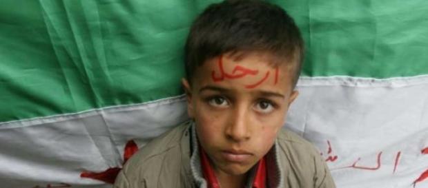 L'État islamique torture et vend les enfants. L'État islamique torture et vend les enfants.