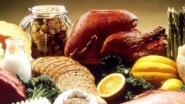  Cancro: chi mangia bene evita la metà dei tumori