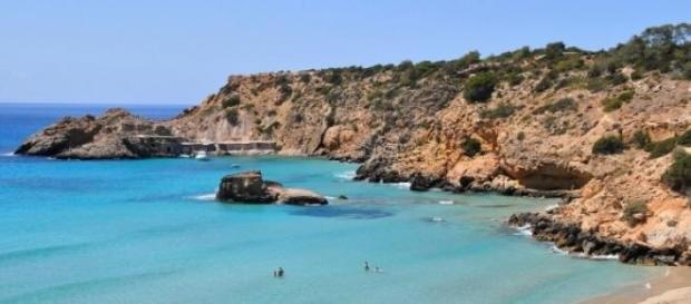 Cala Tarida, Ibiza: onde vive a Ironia! Cala Tarida, Ibiza: onde vive a Ironia!