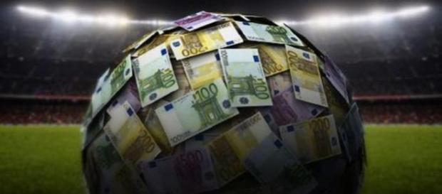 Le football et l'argent, une histoire d'amour. Le football et l'argent, une histoire d'amour.