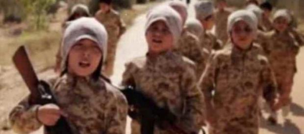 Sempre più bambini uccisi dall'Isis. Sempre più bambini uccisi dall'Isis.
