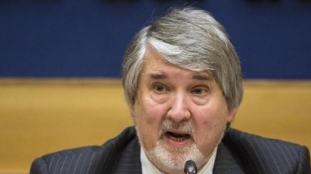 Riforma pensioni, nuovo post di Poletti su Fb