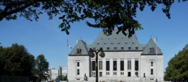 La Cour suprême a rendu un jugement historique. La Cour suprême a rendu un jugement historique.