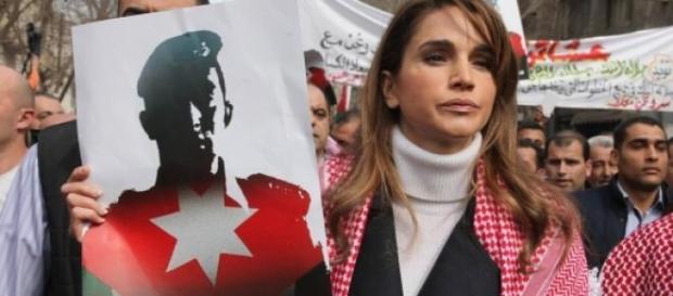 Rania di Giordania manifesta contro l'Isis Rania di Giordania manifesta contro l'Isis
