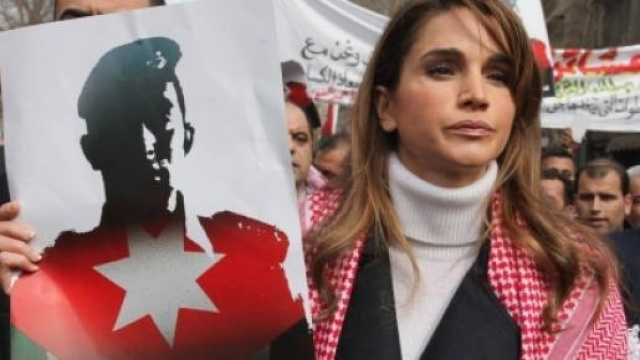 Rania di Giordania manifesta contro l'Isis 