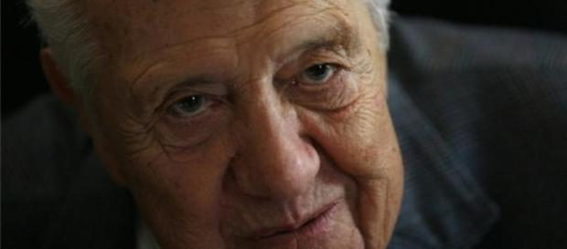 Mário Soares escreveu uma opinião polémica Mário Soares escreveu uma opinião polémica