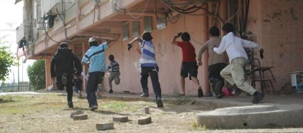 Crianças estiveram na linha da frente da guerra Crianças estiveram na linha da frente da guerra