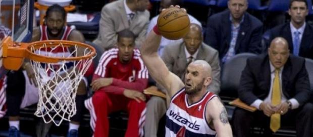 Marcin Gortat - fot. Keith Allison (CC BY-SA 2.0) Marcin Gortat - fot. Keith Allison (CC BY-SA 2.0)