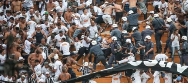 Organizadas e PM entram em confronto em jogos Organizadas e PM entram em confronto em jogos