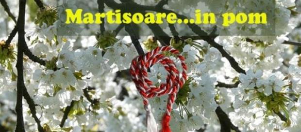 Martisoare agatate in pom Martisoare agatate in pom