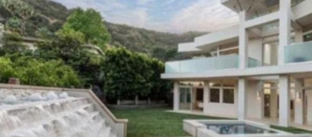 Nova casa de Justin Bieber em Beverly Hills Nova casa de Justin Bieber em Beverly Hills