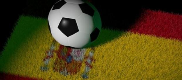 Até o futebol anda a sentir cada vez mais a crise Até o futebol anda a sentir cada vez mais a crise