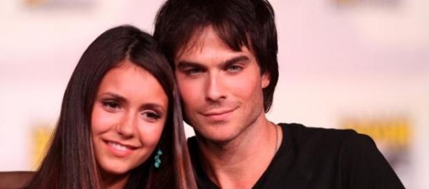 Ian Somerhalder y su ex novia Nina Dobrev Ian Somerhalder y su ex novia Nina Dobrev