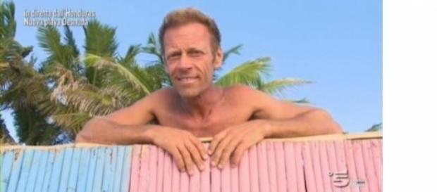 'Rocco Siffredi show' all'Isola dei famosi. 'Rocco Siffredi show' all'Isola dei famosi.