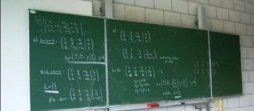 Scuola: gli scatti di merito peseranno per il 70%.