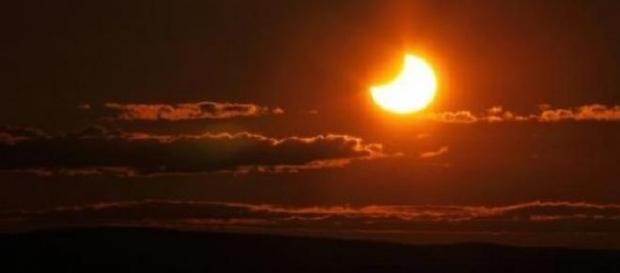 Eclipsa totala de soare in 20 martie Eclipsa totala de soare in 20 martie