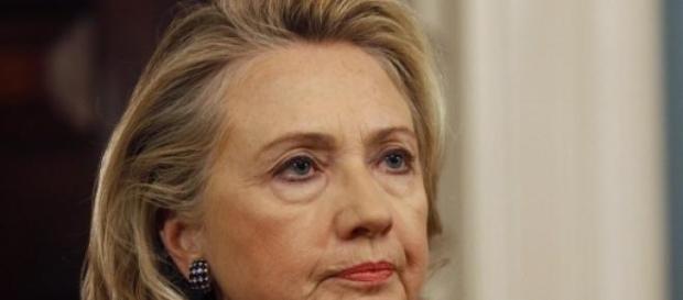 Hillary Clinton critique la lettre républicaine. Hillary Clinton critique la lettre républicaine.
