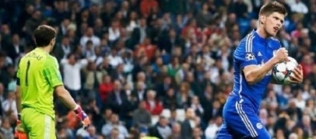 Huntelaar foi um dos destaques, com dois gols Huntelaar foi um dos destaques, com dois gols