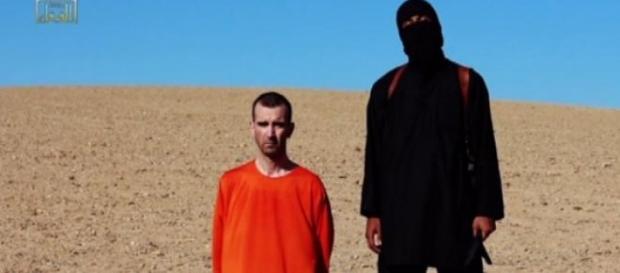 Isis, perchè gli ostaggi sono così tranquilli? Isis, perchè gli ostaggi sono così tranquilli?