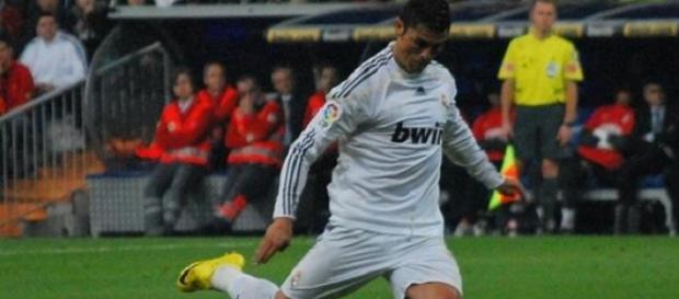 Ronaldo's two goals helped Real Madrid through Ronaldo's two goals helped Real Madrid through