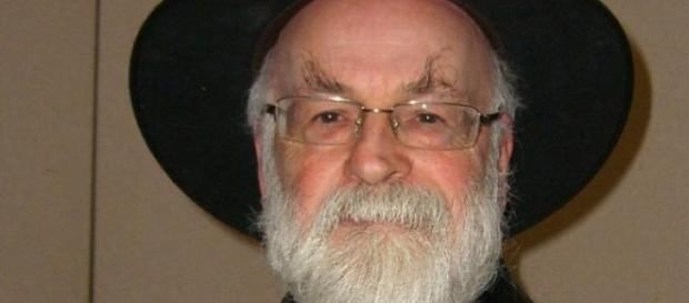 Faleceu hoje o premiado autor Terry Pratchett. Faleceu hoje o premiado autor Terry Pratchett.