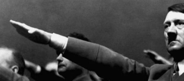 Hitler atacó ciudades alemanas parea medir fuerzas Hitler atacó ciudades alemanas parea medir fuerzas
