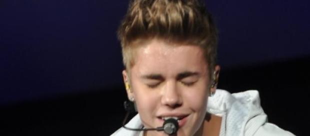 Justin Bieber, en guerra con Austin Mahone. Justin Bieber, en guerra con Austin Mahone.