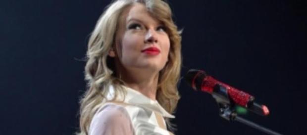 Taylor Swift, polizza milionaria per le gambe Taylor Swift, polizza milionaria per le gambe