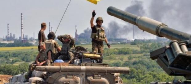 Ucraina isi maseaza trupele langa Mariupol Ucraina isi maseaza trupele langa Mariupol