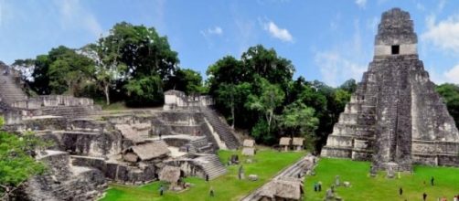 Plaza de Tikal, aquí los mayas se reunían
