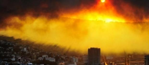 L'incendie est, par endroit, hors de contrôle L'incendie est, par endroit, hors de contrôle