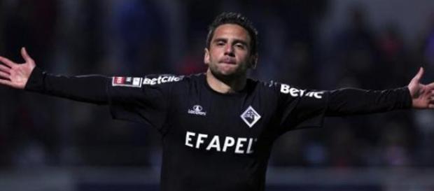 Marinho lesionado, não joga mais esta época Marinho lesionado, não joga mais esta época