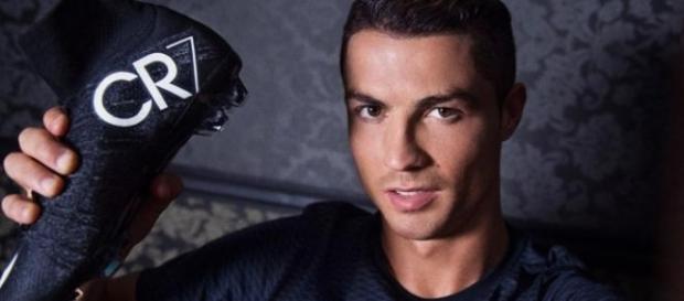 A nova foto de perfil da página do Facebook de CR7 A nova foto de perfil da página do Facebook de CR7