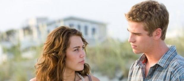 Miley Cyrus actuó junto a Liam Hemsworth Miley Cyrus actuó junto a Liam Hemsworth