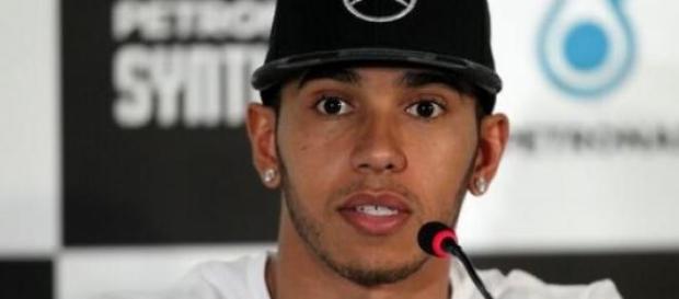 Weltmeister Lewis Hamilton ist erneut siegreich. Weltmeister Lewis Hamilton ist erneut siegreich.