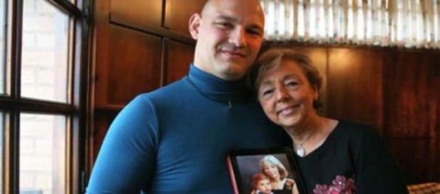 Separados há 30 anos, "mãe e filho" estão juntos. Separados há 30 anos, "mãe e filho" estão juntos.