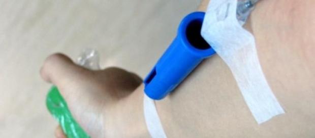 Donación de sangre en un centro médico Donación de sangre en un centro médico