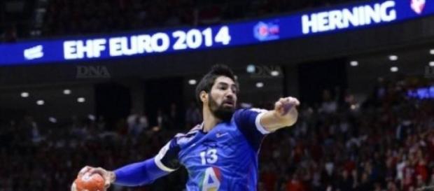 Nikola Karabatic em ação no Mundial do Qatar Nikola Karabatic em ação no Mundial do Qatar